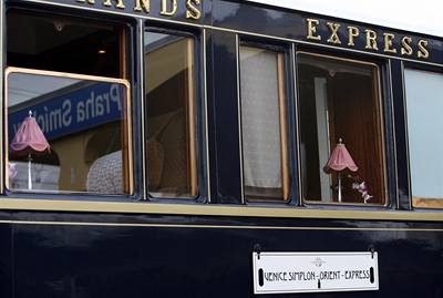Legendární Orient Express dorazil do Prahy