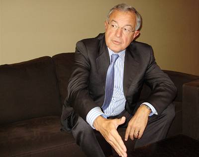 Francouzský europoslanec Alain Lamassoure.