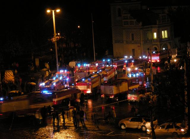 V Prmyslovém paláci na holeovickém výstaviti propukl 16. íjna veer poár.