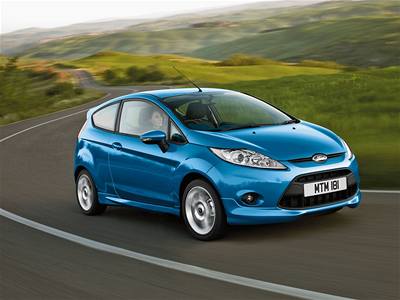 Ford Fiesta je praktickým vozem svého segmentu, vypadá ale velmi sportovn a dynamicky.