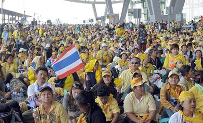 Bangkok: Chaos, strach a obsazen letit