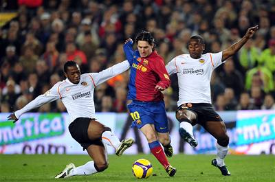 Messiho kouzla platila také na obranu Valencie.