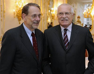 Prezident Václav Klaus (vpravo) pijal 5. prosince v Praze generálního tajemníka Rady Evropské unie a vysokého pedstavitele EU pro spolenou zahraniní a bezpenostní politiku Javiera Solanu