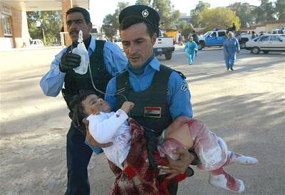 Dívka zranná pi sebevraedném útoku v iráckém Kirkúku.