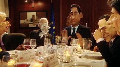 Francie se baví na eský úet. Sarkozy a Klaus po zásahu dortem.