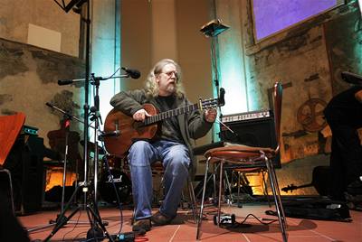 Písni�ká� Jaroslav Hutka