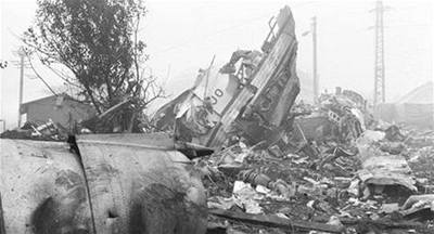 Podle tajných materiál spadlo letadlo údajn z mnohem mení výky, ne uvádl komunistický reim. Na fotografii zícené dopravní letadlo DC-9 jugoslávské spolenosti JAT. Havárie se stala na Dínsku 26. ledna 1972.
