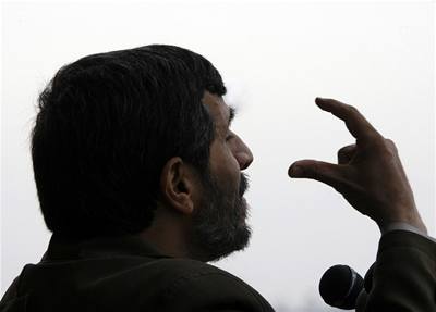 Írán je pipraven k dialogu se Spojenými státy, tvrdí íránský prezident Mahmúd Ahmadíneád