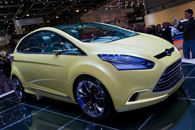 Ford Iosis MAX naznauje, jak si Ford pedstavuje novou generaci modelu Focus, kter je plnovna ji na pt rok. Automobil zaujme tm jednoprostorovou karoseri, je nabdne pedevm praktinost.