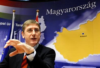 Maarský premiér Ferenc Gyurcsány pedstavil maarský plán finanní pomoci státm stední a východní Evropy. V EU vak nemá podporu.