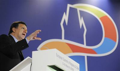 Pedseda Evropské komise José Barroso vystoupil 6. bezna na dvoudenním Evropském summitu region a mst v Praze. 