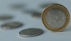 Za kolik bude euro? ČNB vydala novou prognózu na příští rok