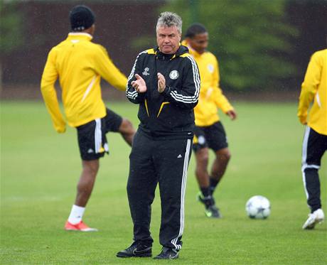 Guus Hiddink, kou Chelsea.