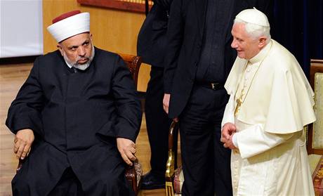 Pape Benedikt XVI. odchz po slovech vrchnho islmskho soudce v Palestin Tajsra Tammho.