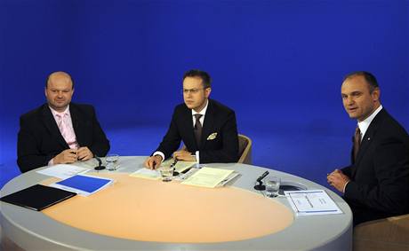 Ivan Langer diskutoval u Václava Moravce s novým ministrem vnitra Martinem Pecinou o policejním hospodaení.
