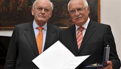Václav Klaus s oceněním. Vlevo bývalý německý prezident Roman Herzog | na serveru Lidovky.cz | aktuální zprávy