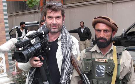 Tomá Etzler s afghánským kolegou.