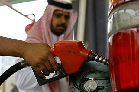 Drahá ropa ene svtové ceny pohonných hmot vzhru.