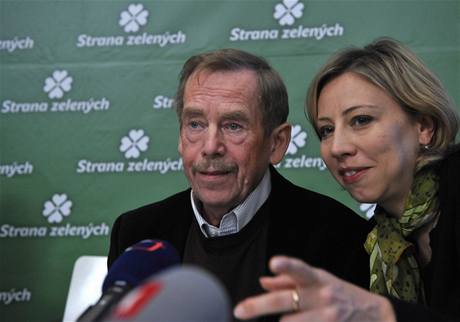 Václav Havel a Kateina Jacques na tiskové konferenci Strany zelených.