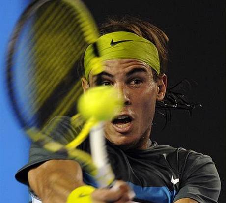 Rafael Nadal v akci. 