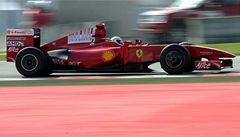 Fellipe Massa testuje své Ferrari na okruhu poblíž Barcelony.  | na serveru Lidovky.cz | aktuální zprávy