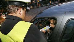 Policie chce tolerovat alkohol za volantem