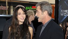 Herec Mel Gibson s přítelkyní Oksanou Grigorjevovou | na serveru Lidovky.cz | aktuální zprávy