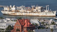 Na Florid potopili lo Vandenberg. Doufají, e tím pilákají turisty.