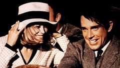 Bonnie and Clyde (1967). Warren Beatty a Faye Dunaway, reie: Arthur Penn.