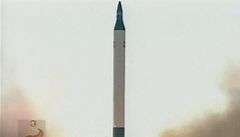 Írán s úspchem vyzkouel raketu typu zem-zem s doletem 2000 kilometr.