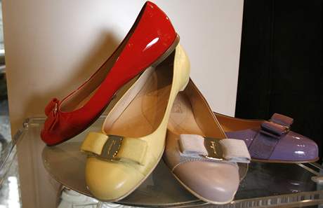 Luxusní dámské boty nemusejí být jen na vysokém podpadku.
