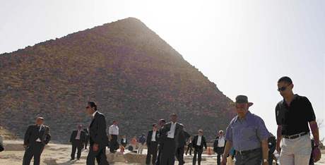 Obama ped egyptskými pyramidami