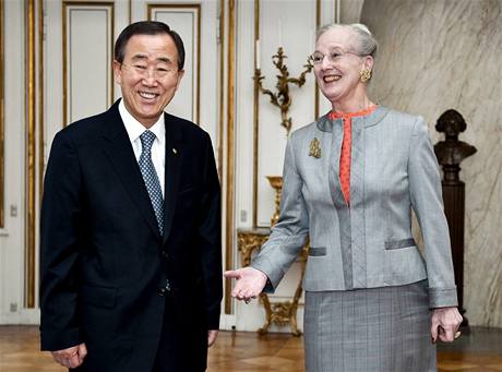 Dánská královna Margrethe II. se éfem OSN Pan Ki-mun.