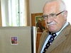 Václav Klaus ve volební místnosti