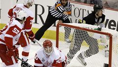 Pittsburgh vede 1:0.
