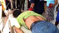 Jeden z indián� byl post�elen do zad.