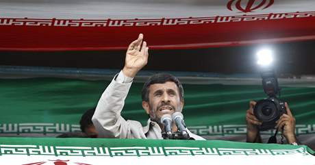 Mahmud Ahmadíneád pi povolebním projevu