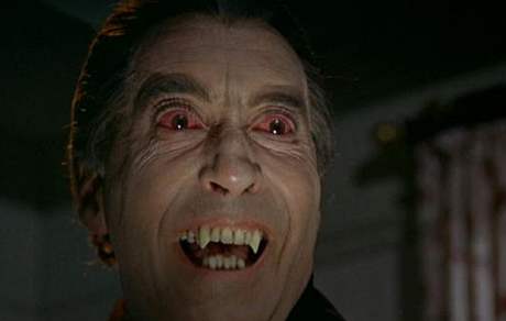 Christopher Lee jako hrab Dracula