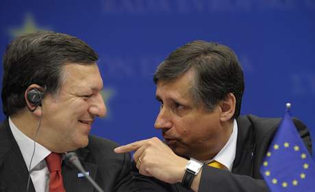 éf Evropské komise José Manuel Barroso a eský premiér Jan Fischer
