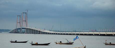 Indonésie dnes oficiáln otevela svj nejdelí most.