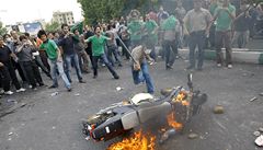 Demonstrace v Teheránu po volbách