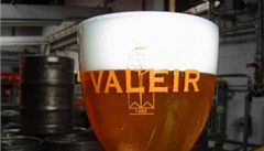 Francouzské pivovary naříkají, zasáhla je krize a zákaz kouření