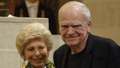 Kundera v Paříži převzal prestižní Světovou cenu nadace Del Ducaových