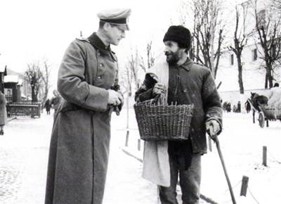 Wilhelm Hosenfeld hovo za vlky s jednm z polskch id