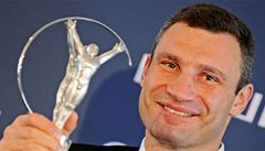 Spokojený Vitalij Kličko s cenou Laureus pro největší sportovní comeback roku 2008.