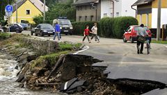 Silnice, zcela zniená povodní