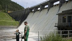 Vltavsk pehrady radji upoutj vodu a varuj vechny vodky