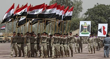 Msta v Íráku pebírá od Amerian irácká armáda