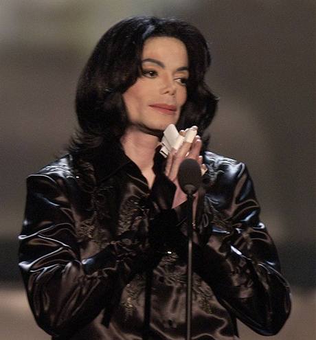 Michael Jackson na snímku z roku 2003