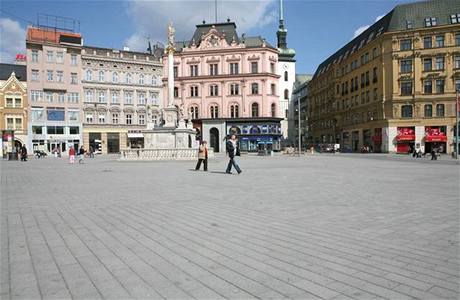 edivý buzerplac. I tak nkteí obyvatelé Brna oznaují námstí Svobody. To se má dva roky po rekonstrukci zaít vylepovat. 